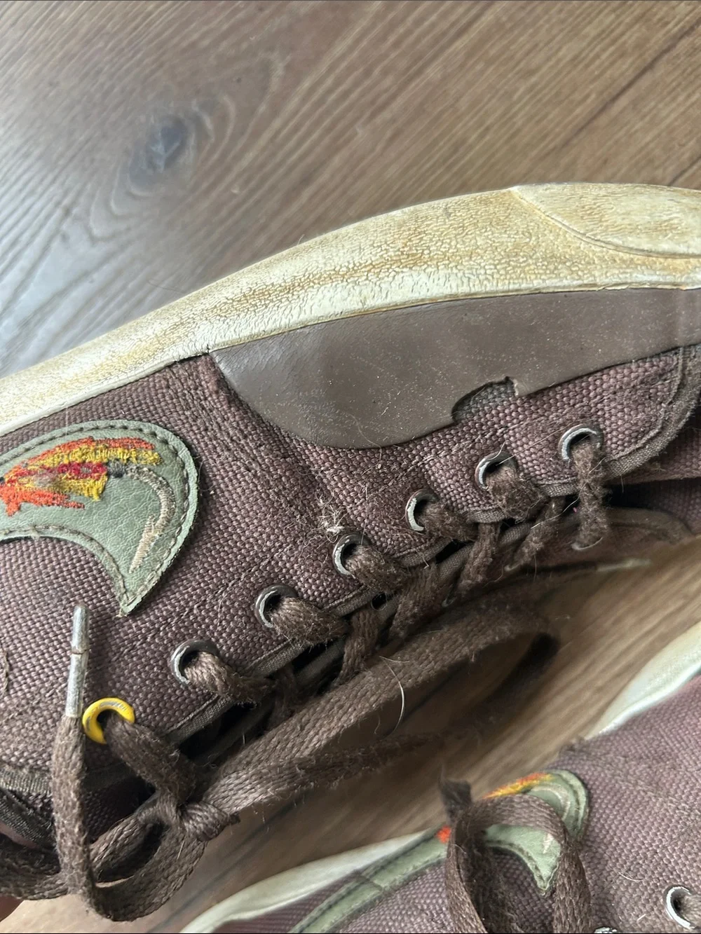 Nike SB Daan Vanderlinden  Brown Canvas Skate Shoes with Olive Accent !! Size 11